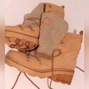 Calvin Klein winter boots